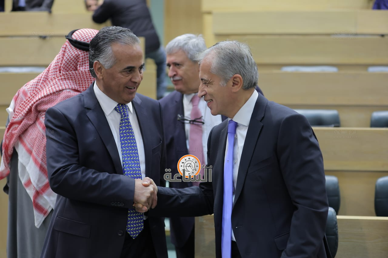 Madar Al-Saa Images 0.46617447702346837