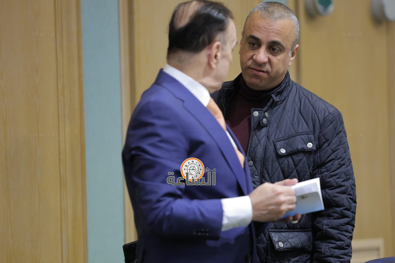 Madar Al-Saa Images 0.35552905881243235