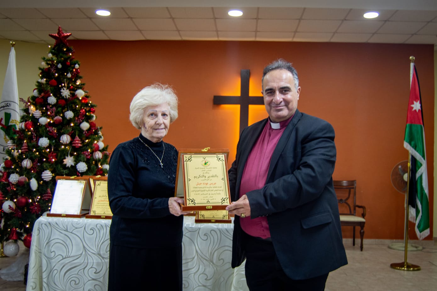 Madar Al-Saa Images 0.7003071645004749