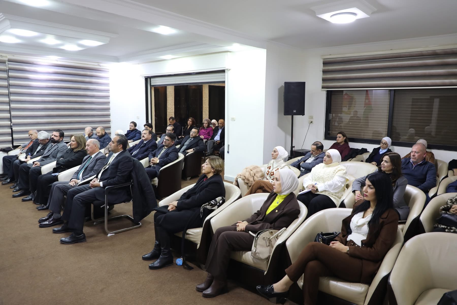 Madar Al-Saa Images 0.5146844546284518