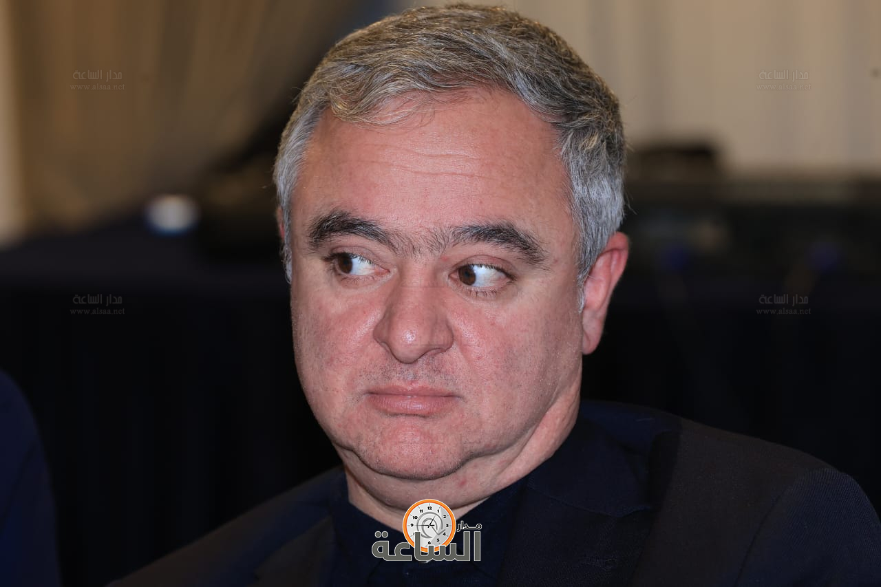 Madar Al-Saa Images 0.7259711191104233