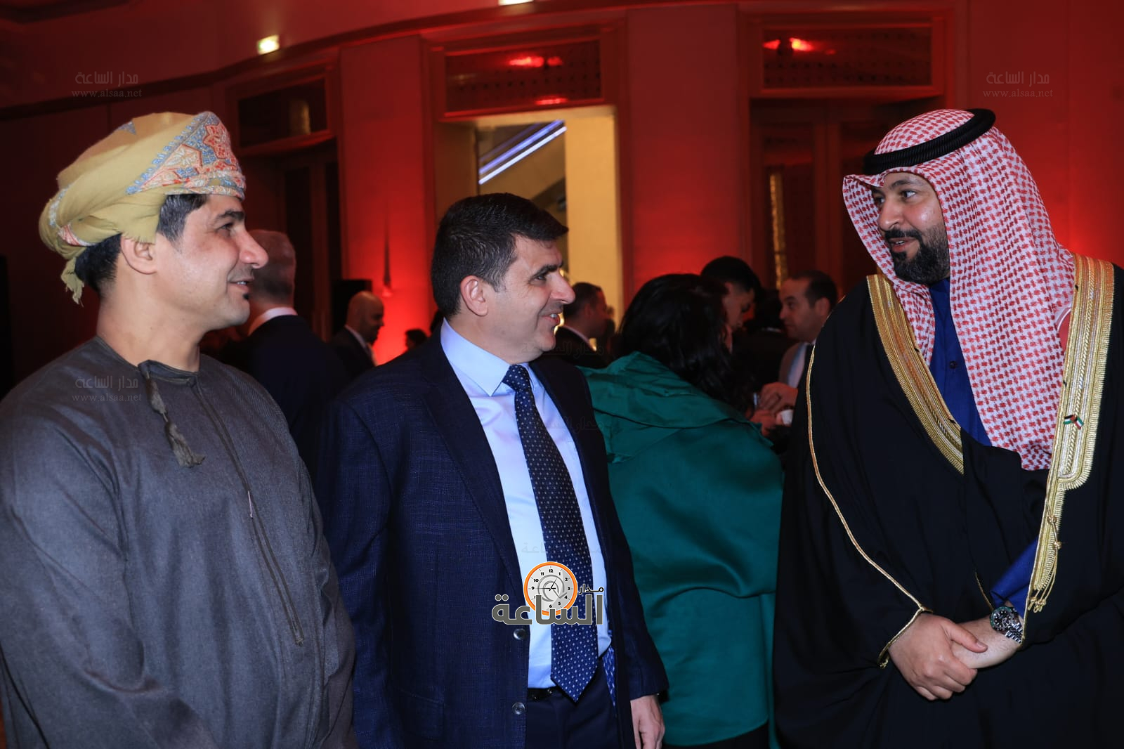 Madar Al-Saa Images 0.16369529182474196