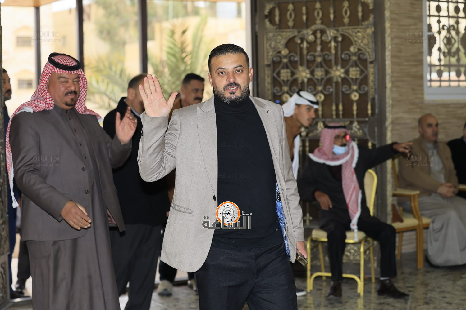 Madar Al-Saa Images 0.6994491376205583