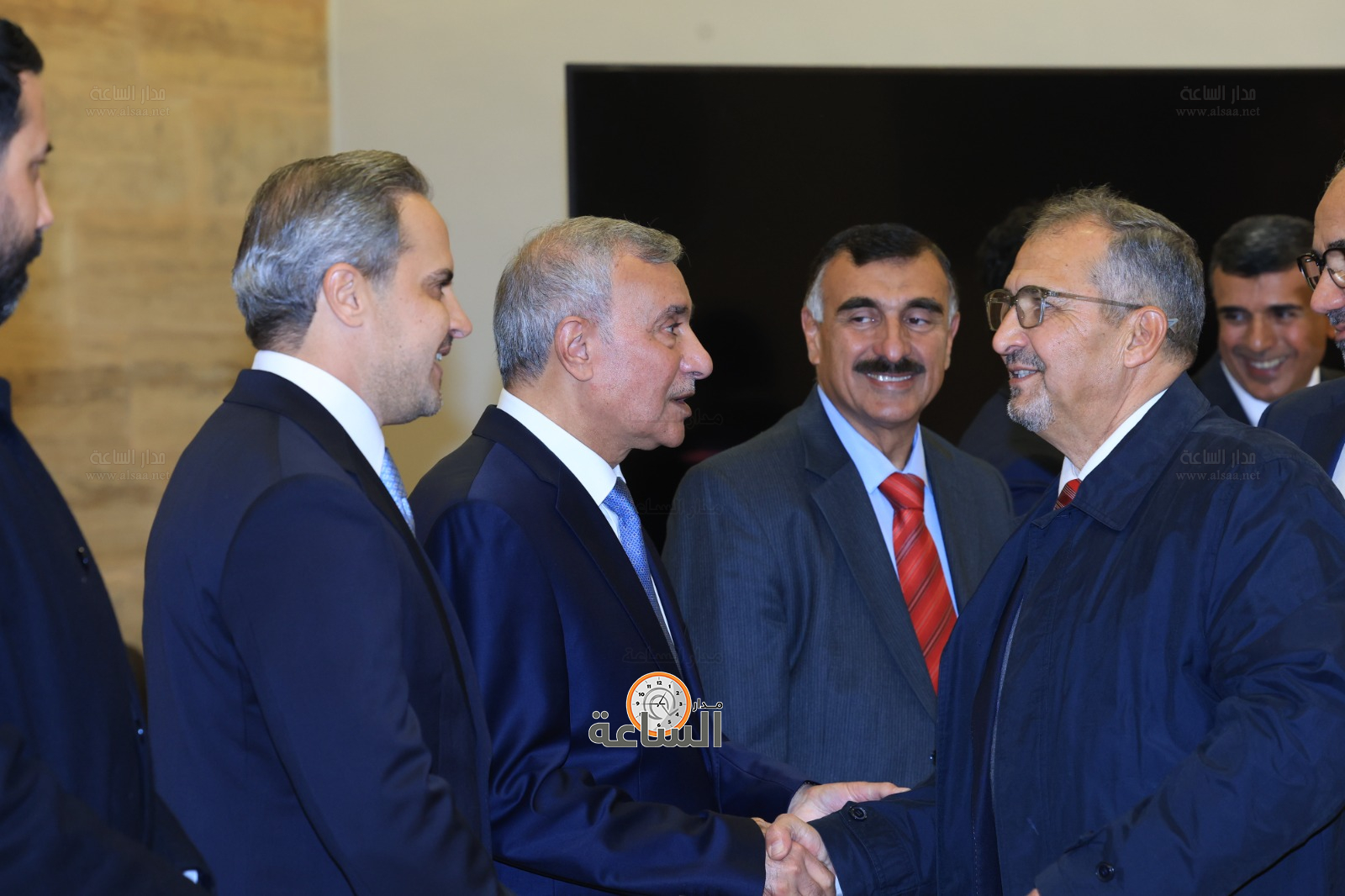 Madar Al-Saa Images 0.5746677377684012