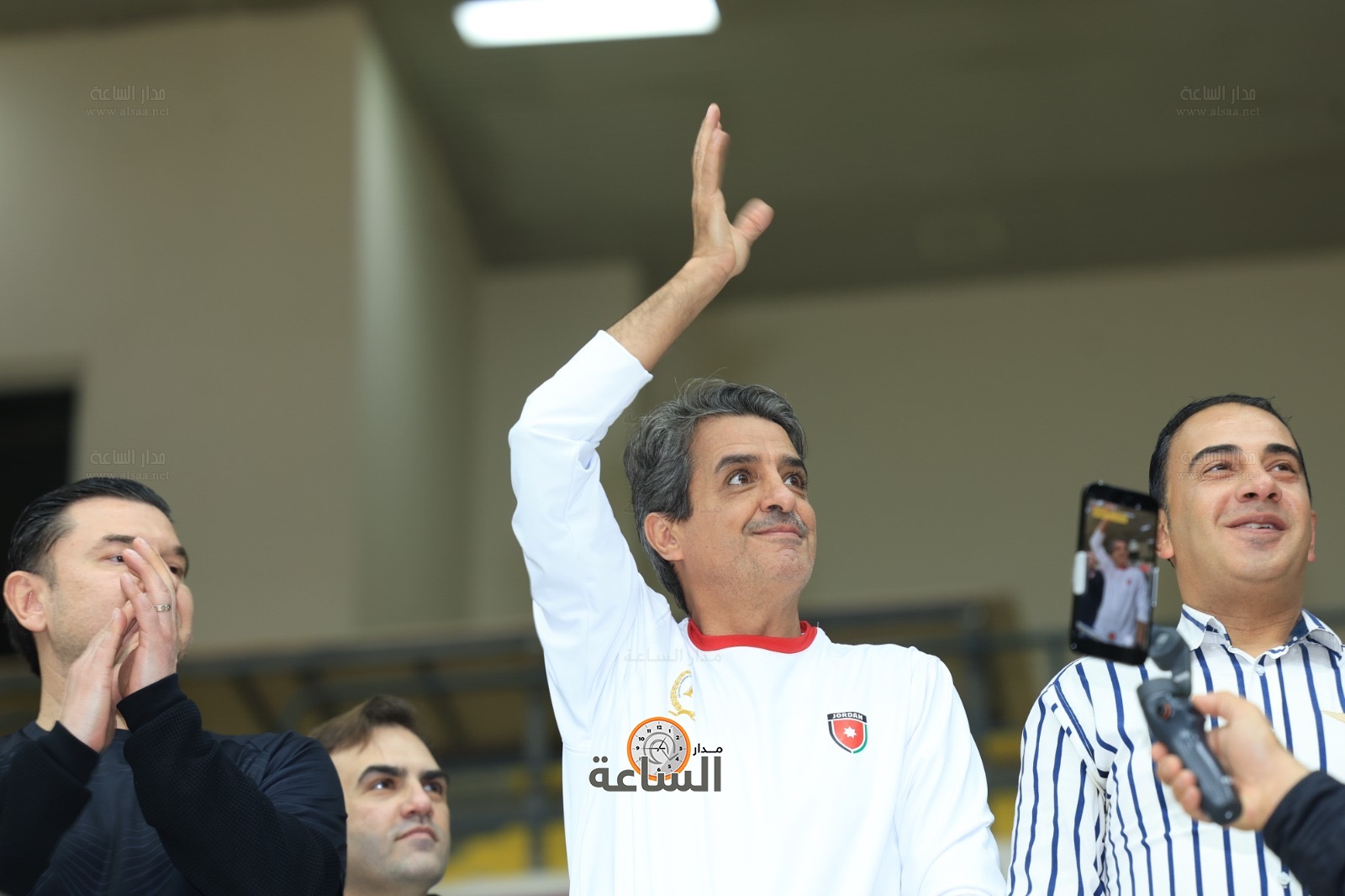 Madar Al-Saa Images 0.48350608087565883