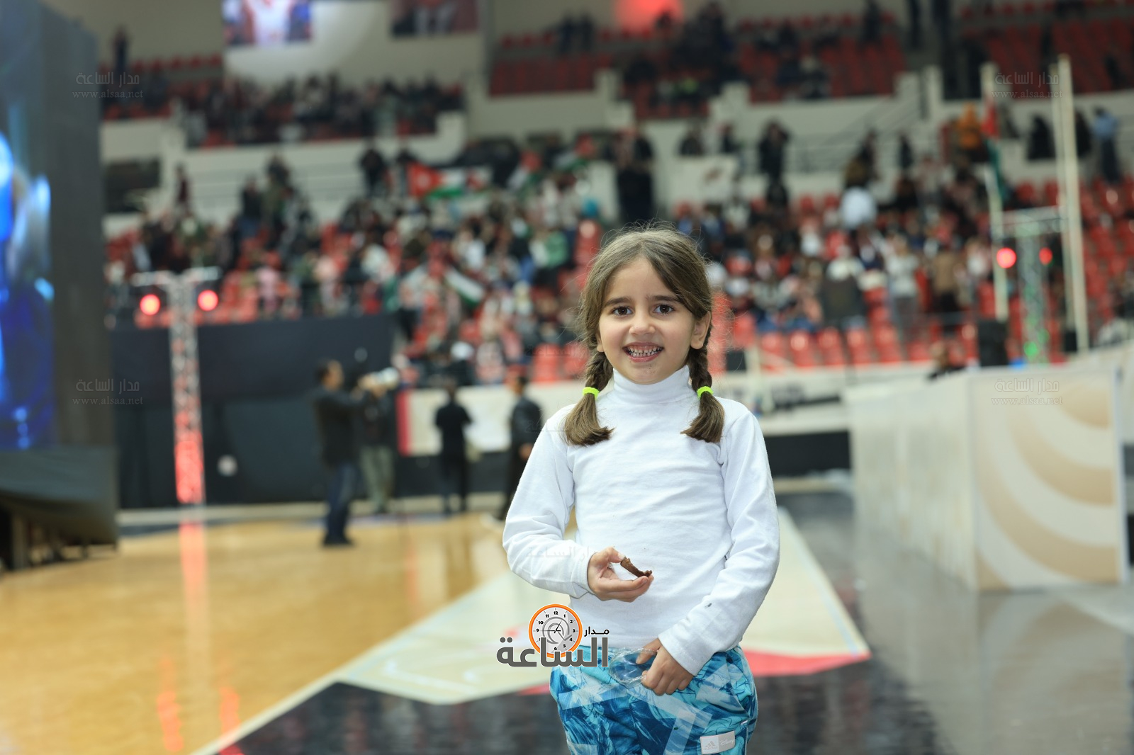 Madar Al-Saa Images 0.9741362953649739