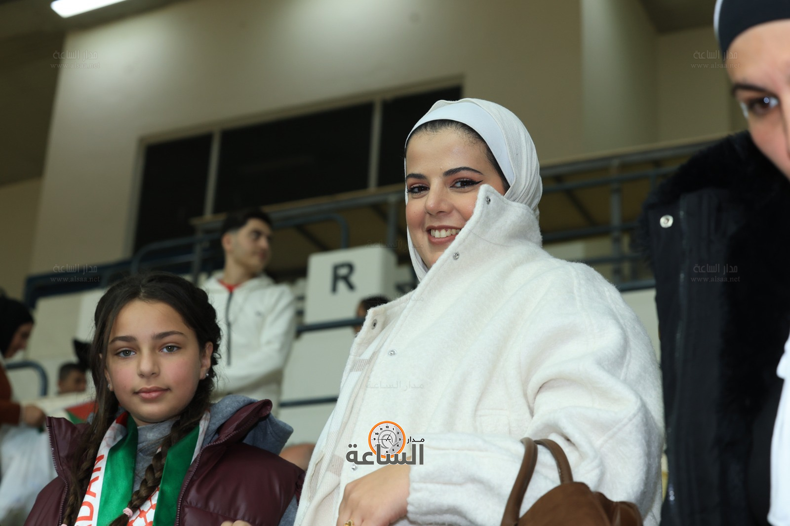 Madar Al-Saa Images 0.47040021755659345