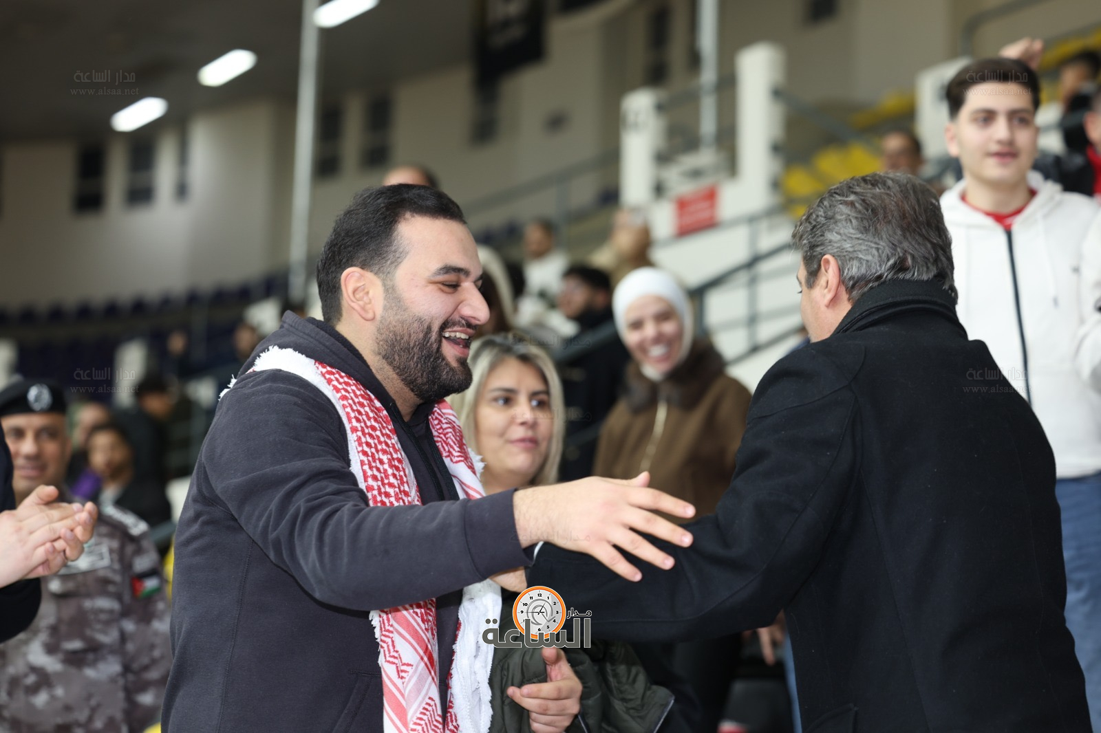 Madar Al-Saa Images 0.17412342522771718