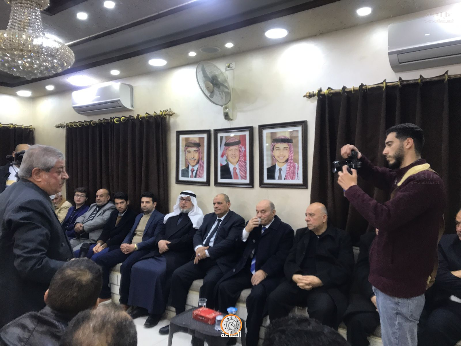 Madar Al-Saa Images 0.16356915008087214