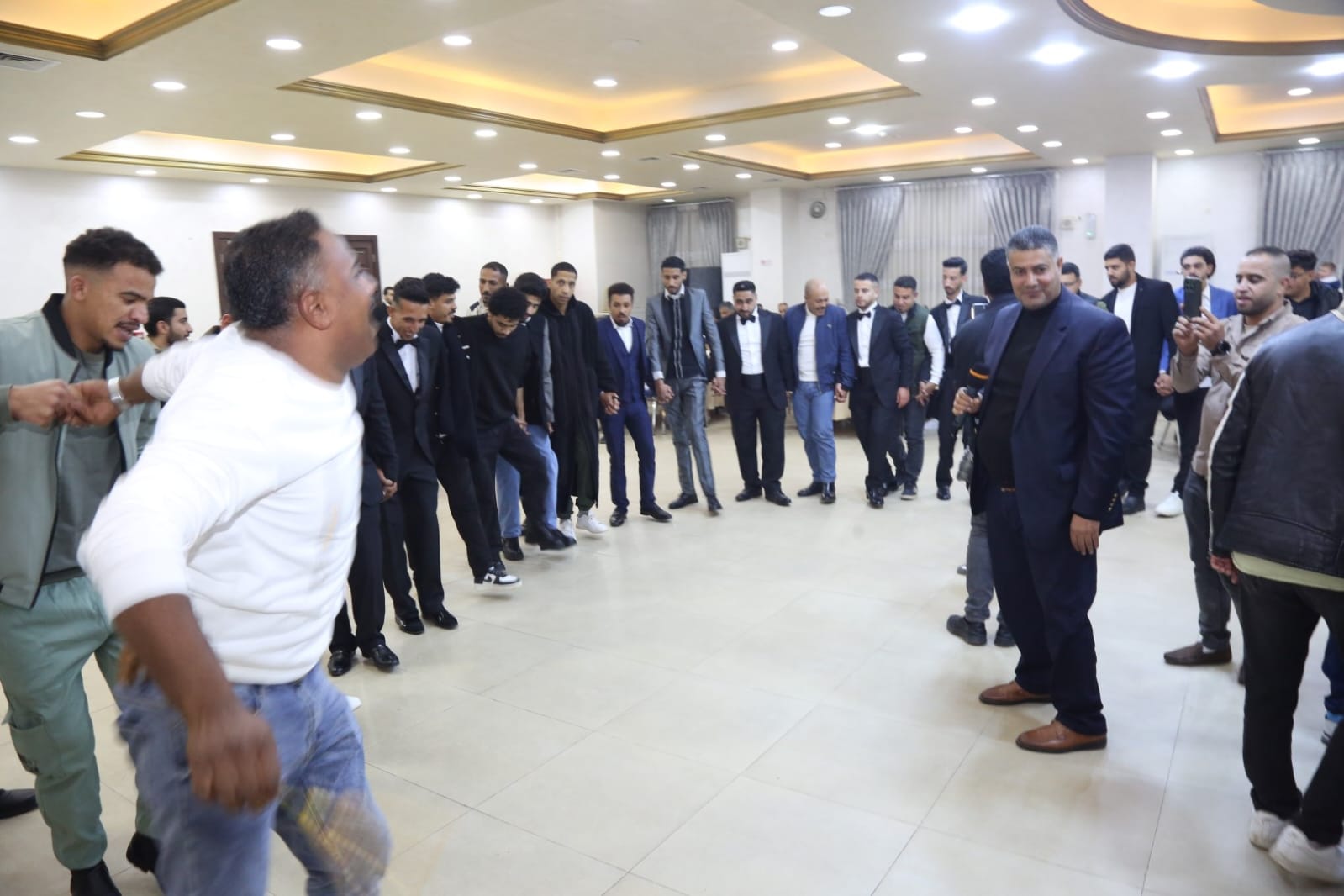 Madar Al-Saa Images 0.8797148112743476