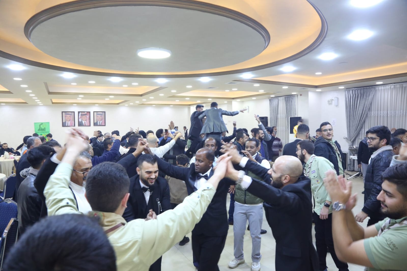 Madar Al-Saa Images 0.7828598714111297