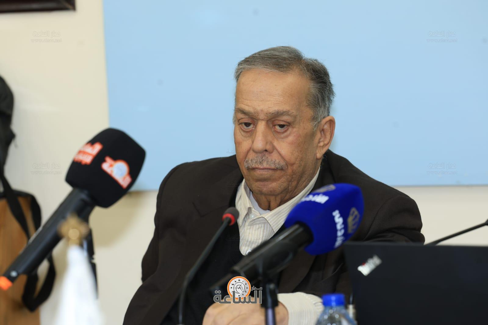 Madar Al-Saa Images 0.913818143521308