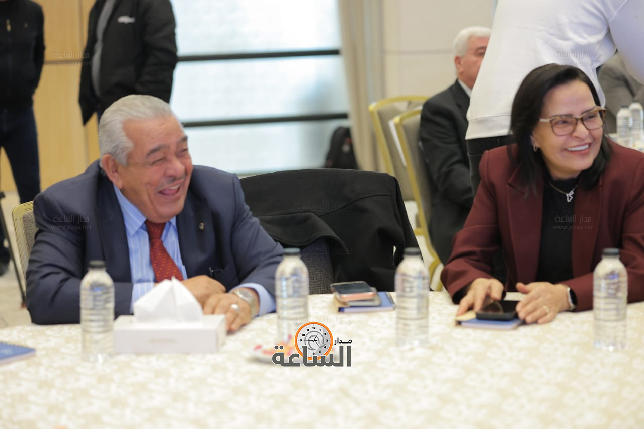 Madar Al-Saa Images 0.765425444884693