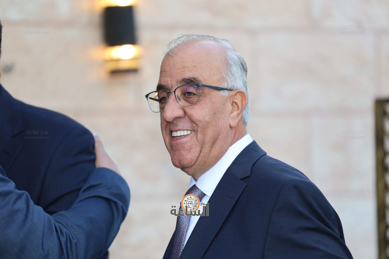 Madar Al-Saa Images 0.12475053857124685