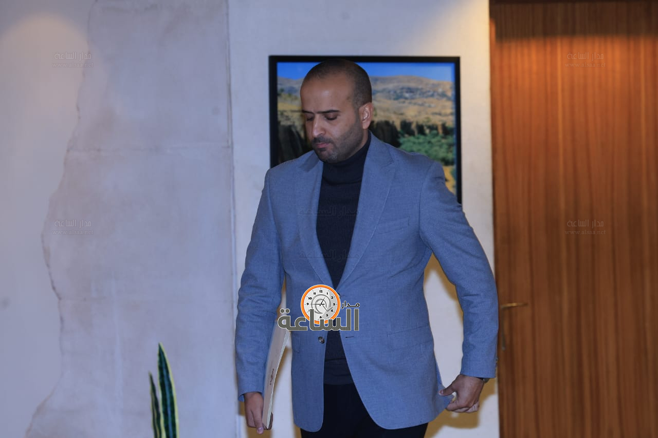 Madar Al-Saa Images 0.995141923195796