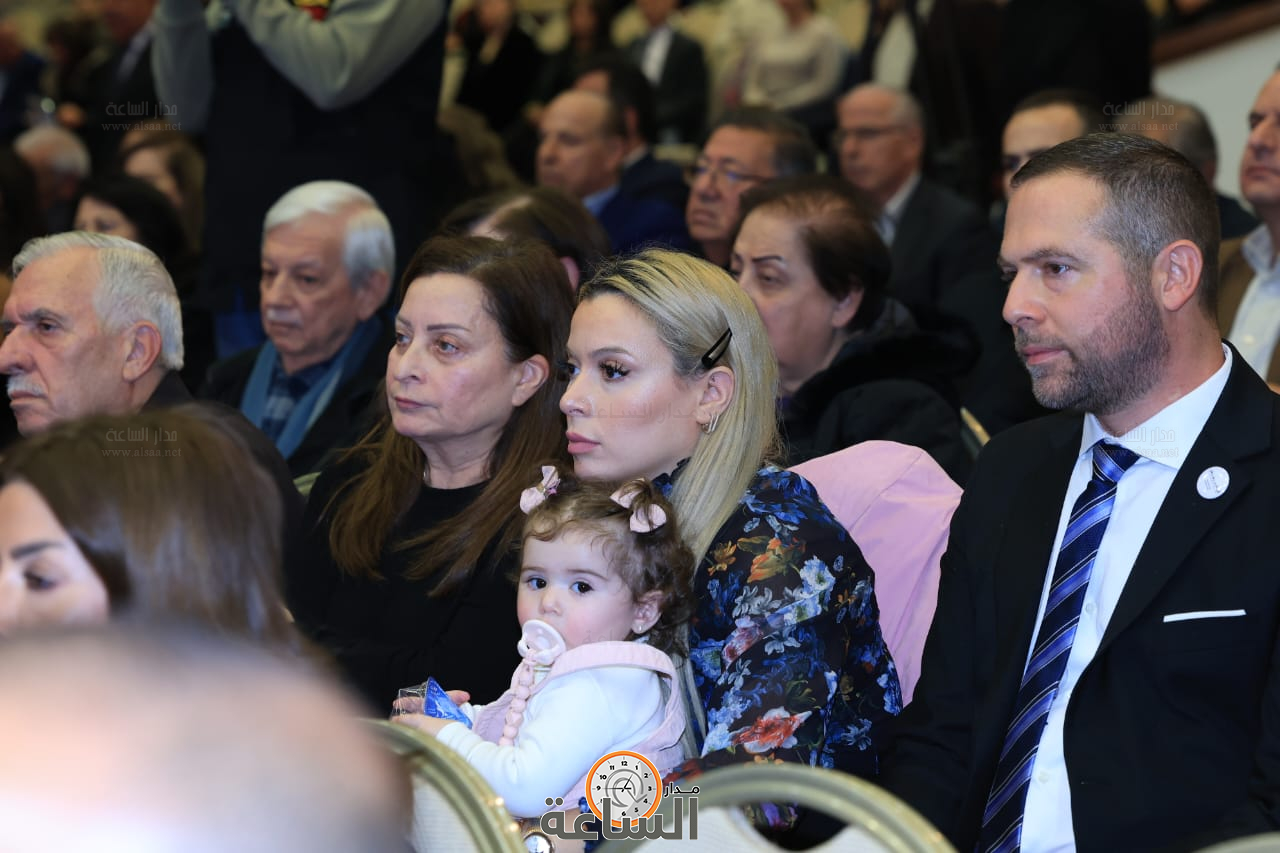 Madar Al-Saa Images 0.6369050183769357