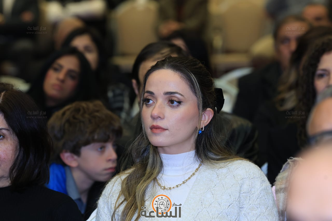 Madar Al-Saa Images 0.41798198631737404