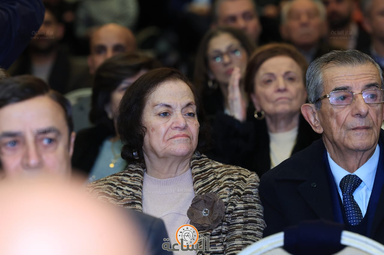 Madar Al-Saa Images 0.8632540588021588