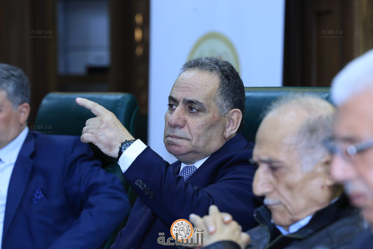 Madar Al-Saa Images 0.6515335739233699