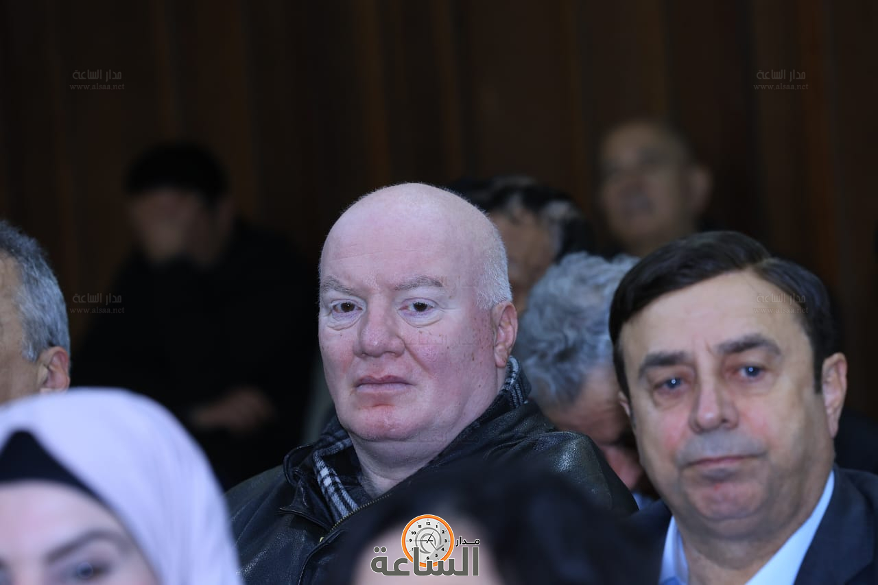 Madar Al-Saa Images 0.3239944940176013