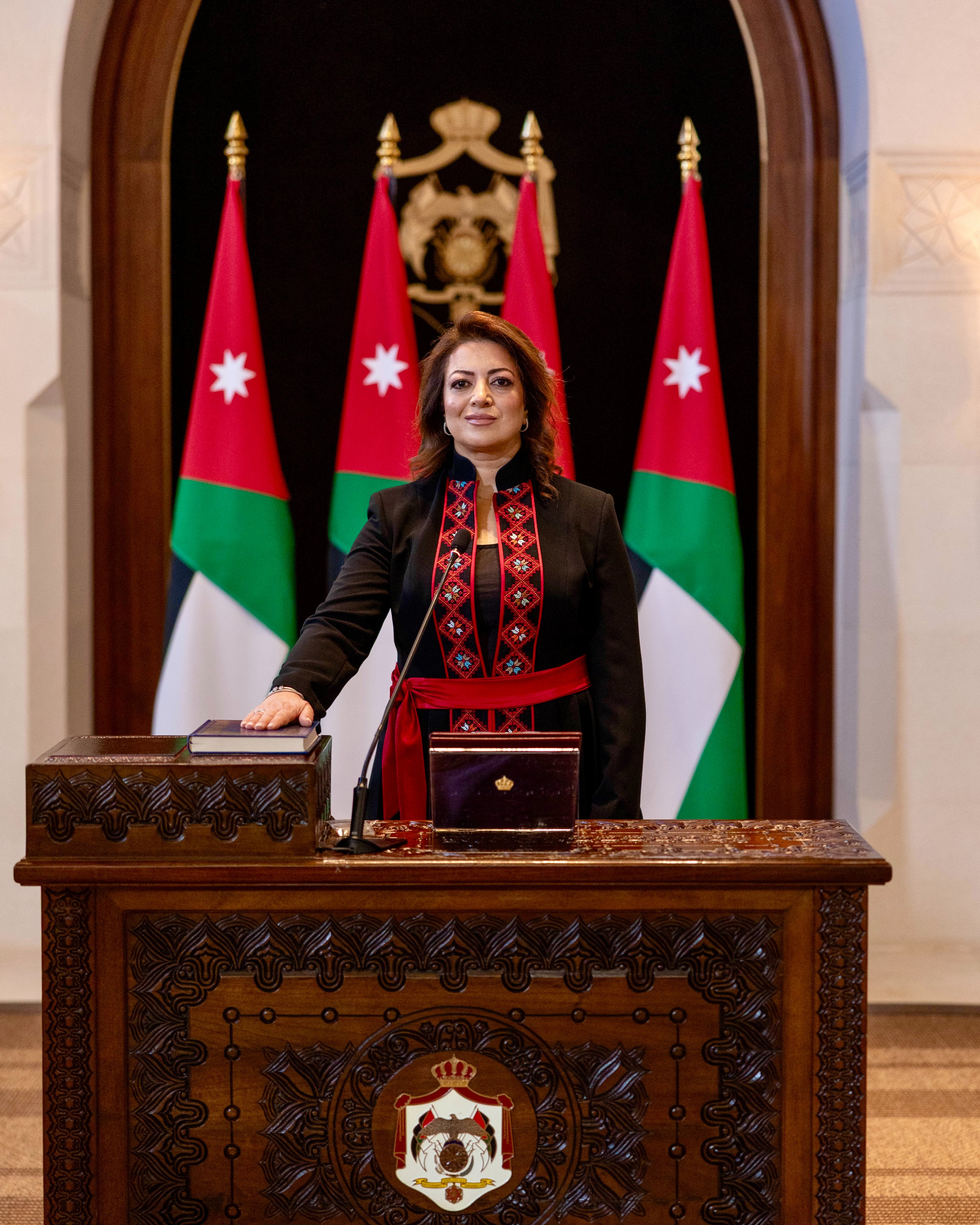 Madar Al-Saa Images 0.1883252752770801