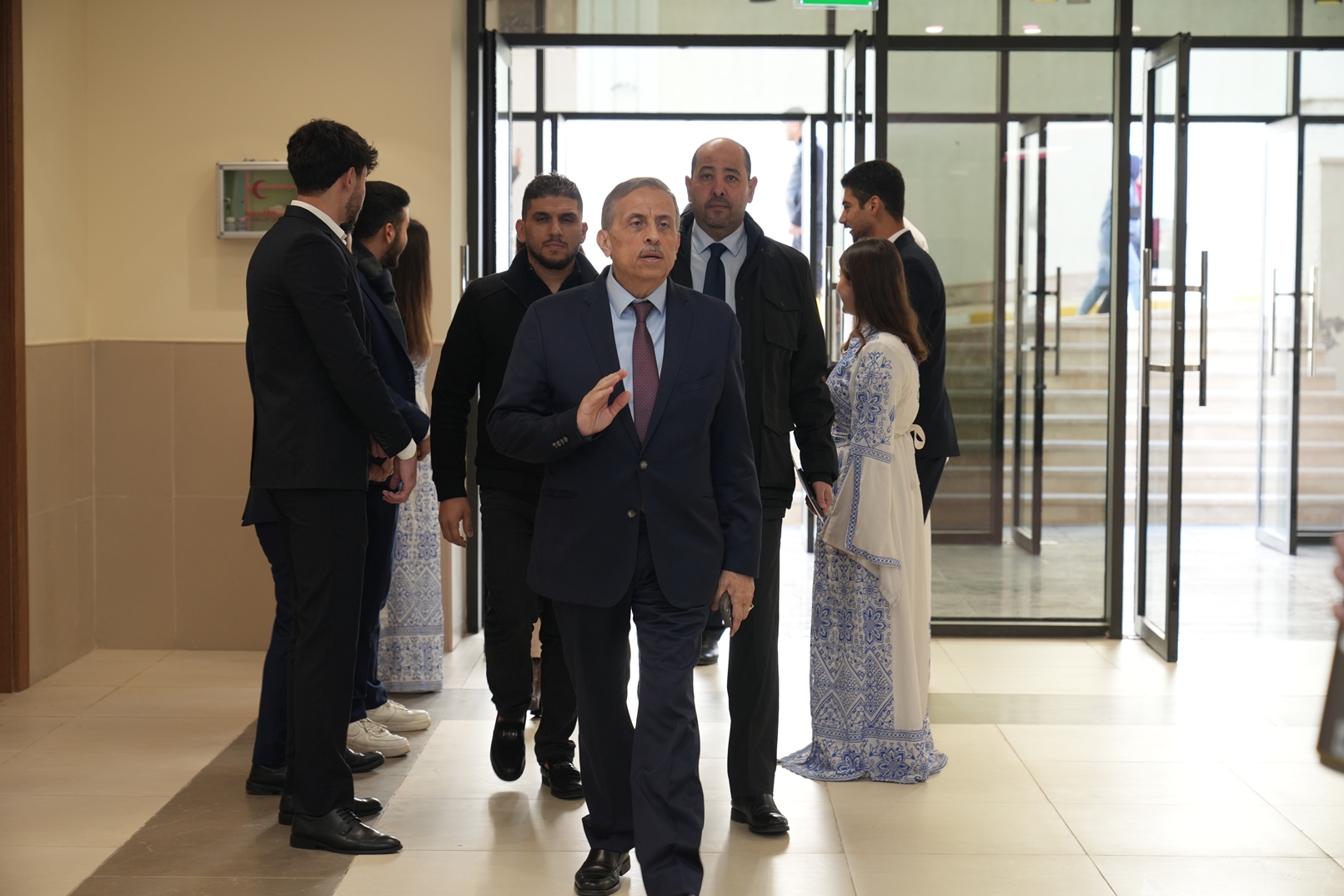 Madar Al-Saa Images 0.23741210067822127