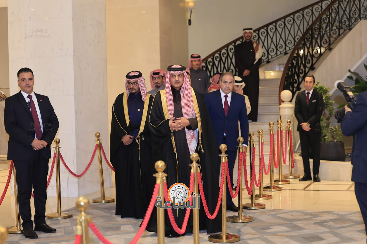 Madar Al-Saa Images 0.0393628750289694