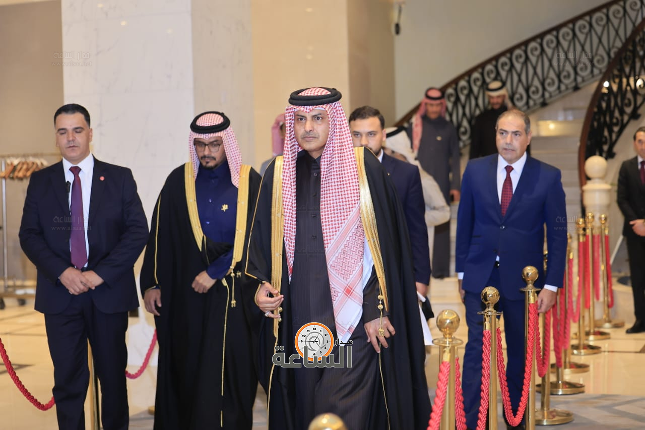 Madar Al-Saa Images 0.24027720921273765