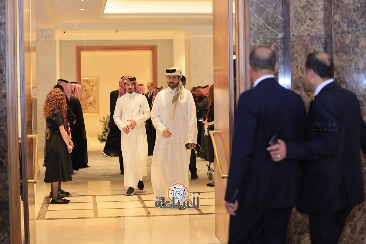 Madar Al-Saa Images 0.6121048562344158