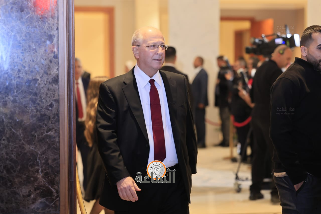 Madar Al-Saa Images 0.044351914583747765