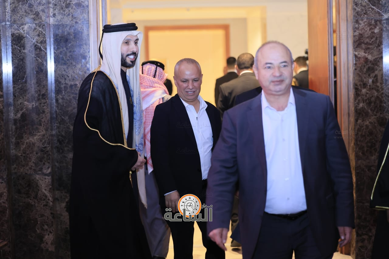 Madar Al-Saa Images 0.425445235932314