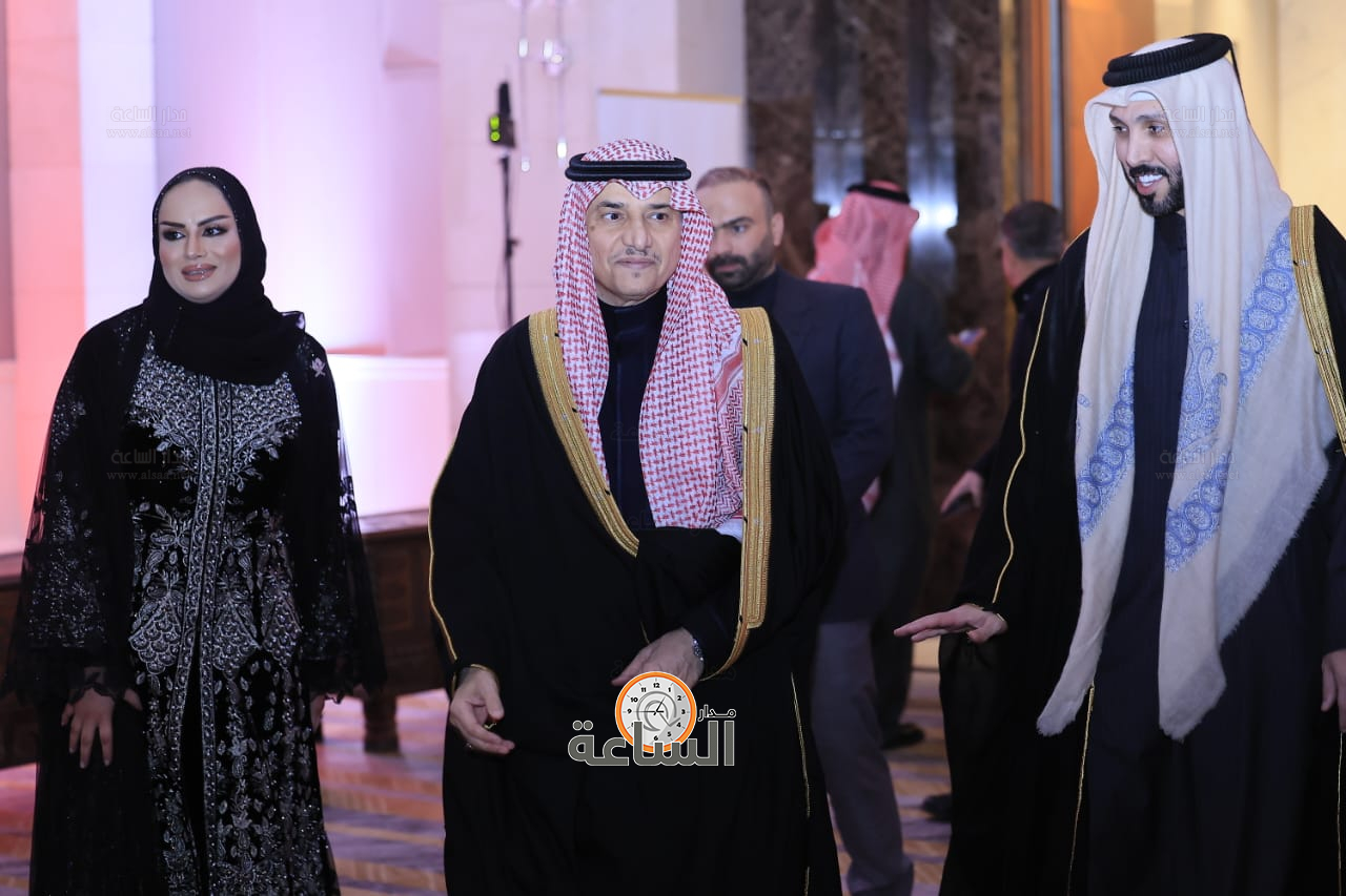 Madar Al-Saa Images 0.0024350639159966825