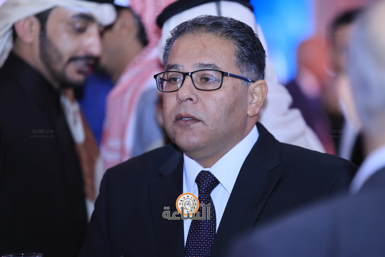 Madar Al-Saa Images 0.9540579283524397