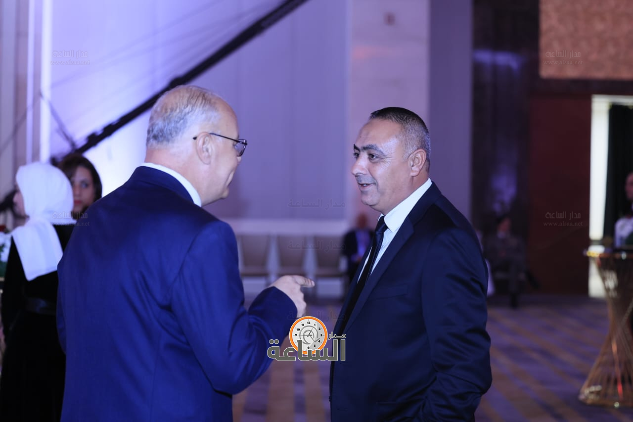 Madar Al-Saa Images 0.7401904729624045