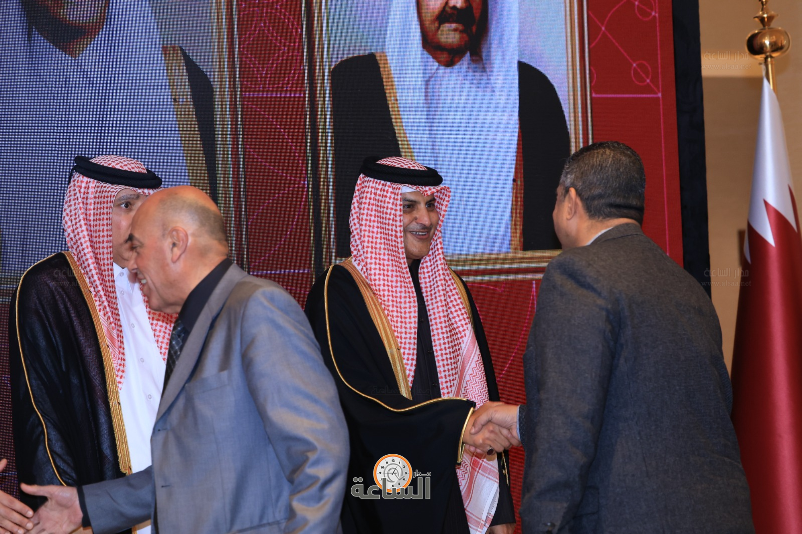 Madar Al-Saa Images 0.4084029628381084