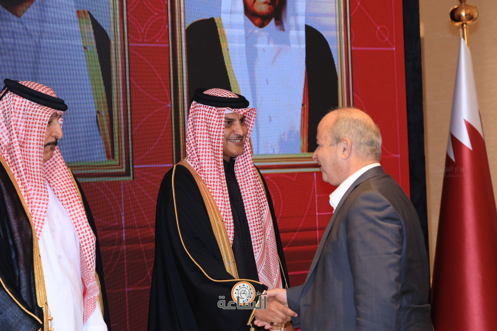 Madar Al-Saa Images 0.6403820311462777