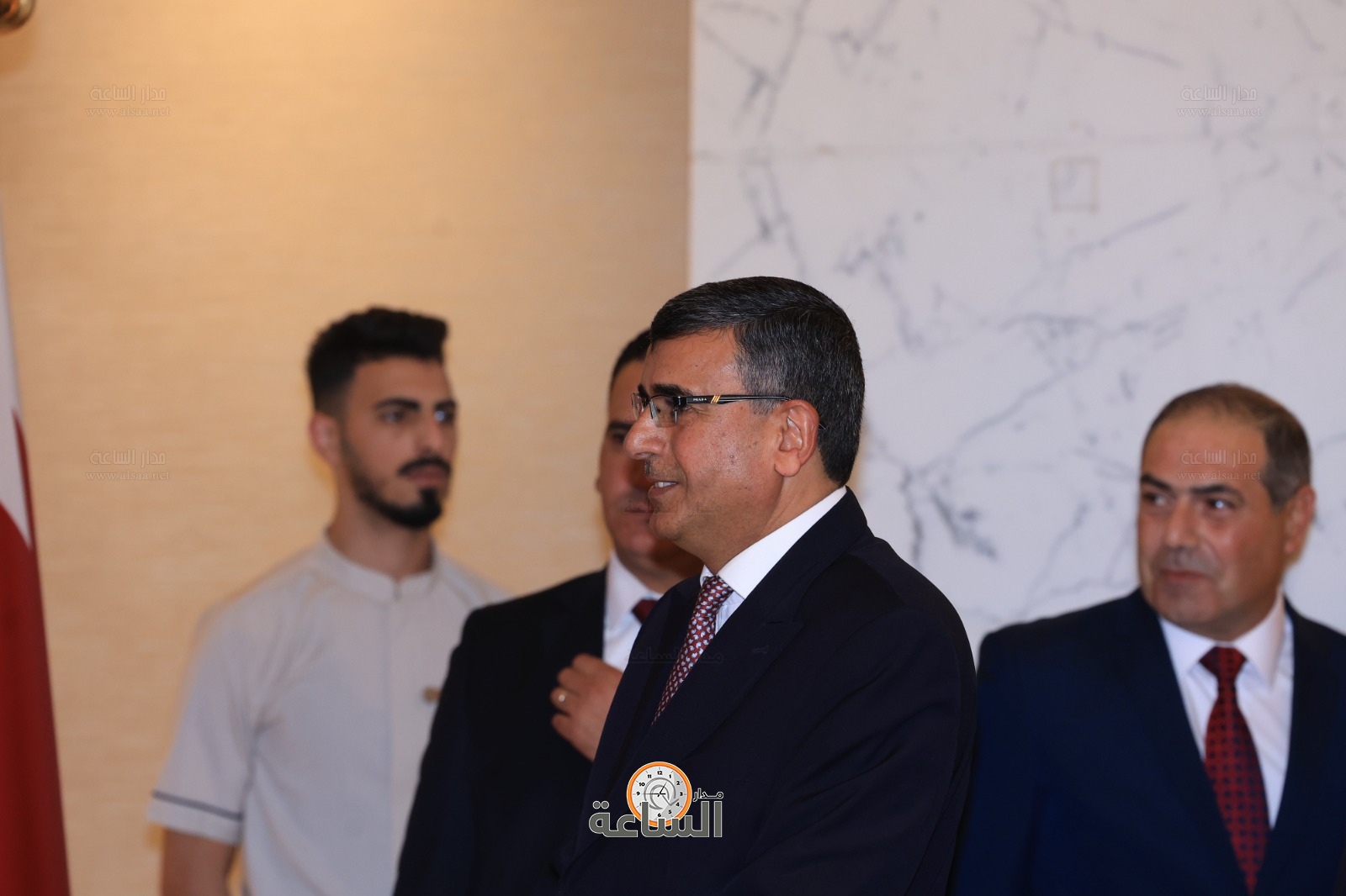 Madar Al-Saa Images 0.47325723055812996