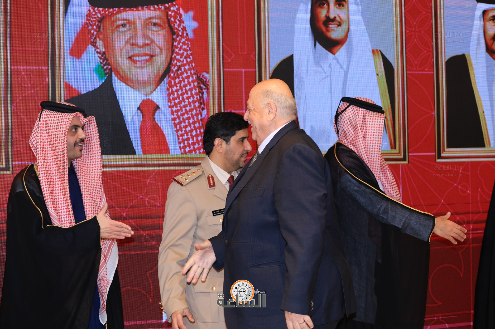 Madar Al-Saa Images 0.4493579706498638