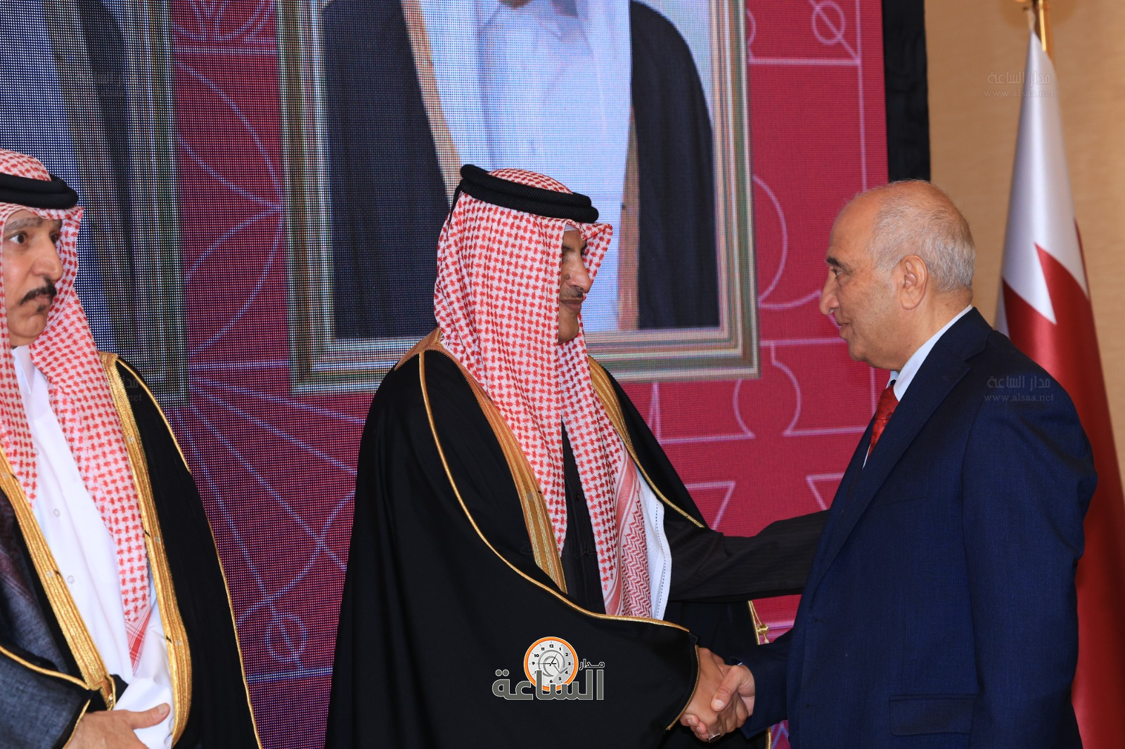 Madar Al-Saa Images 0.467579844012621