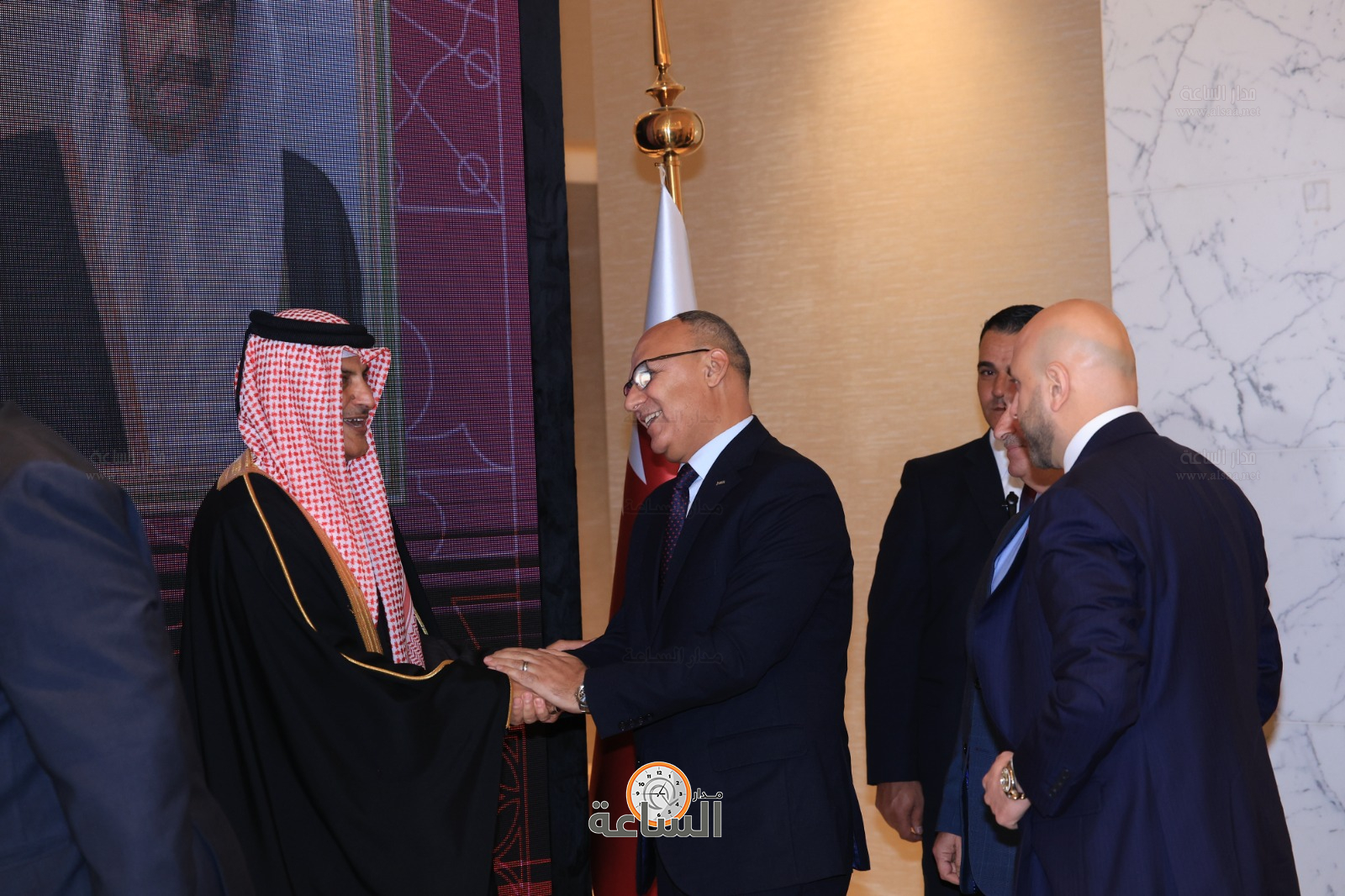 Madar Al-Saa Images 0.5739181156079056