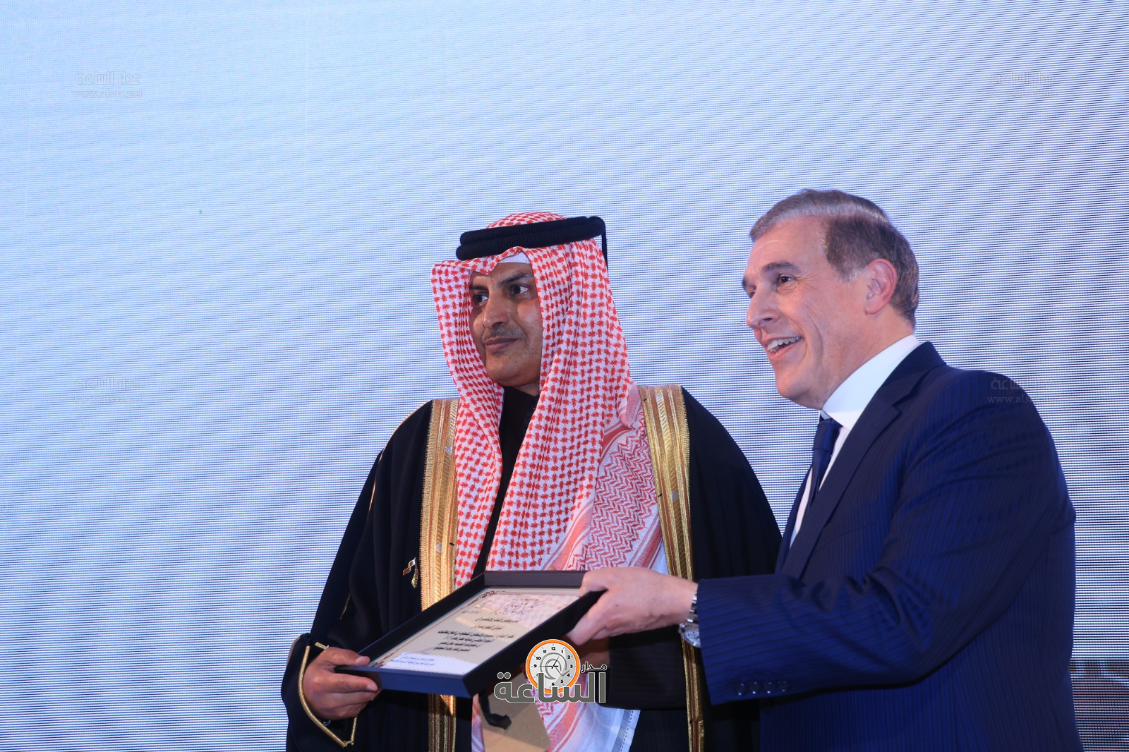 Madar Al-Saa Images 0.6537100087073408