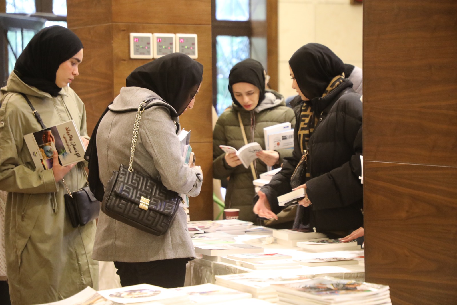 Madar Al-Saa Images 0.236072551273389