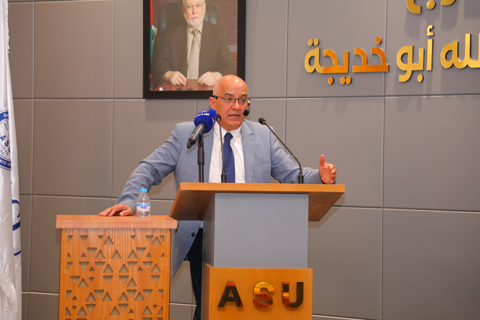 Madar Al-Saa Images 0.00766104990858163