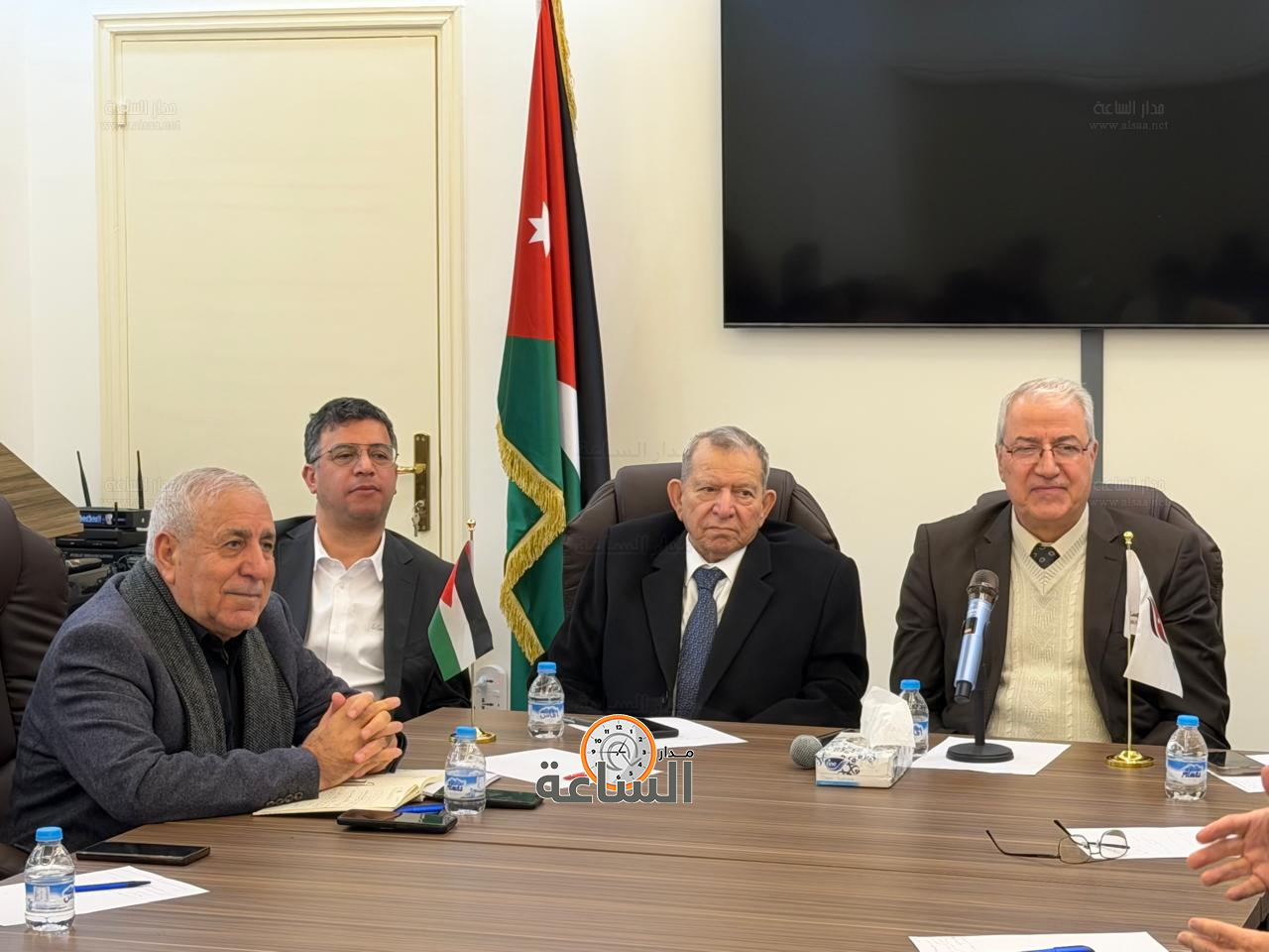 Madar Al-Saa Images 0.21502953075587639