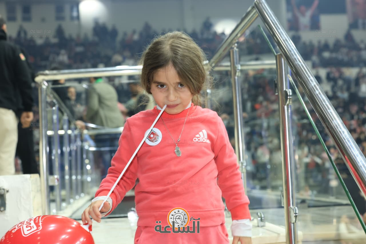 Madar Al-Saa Images 0.033707554380559945