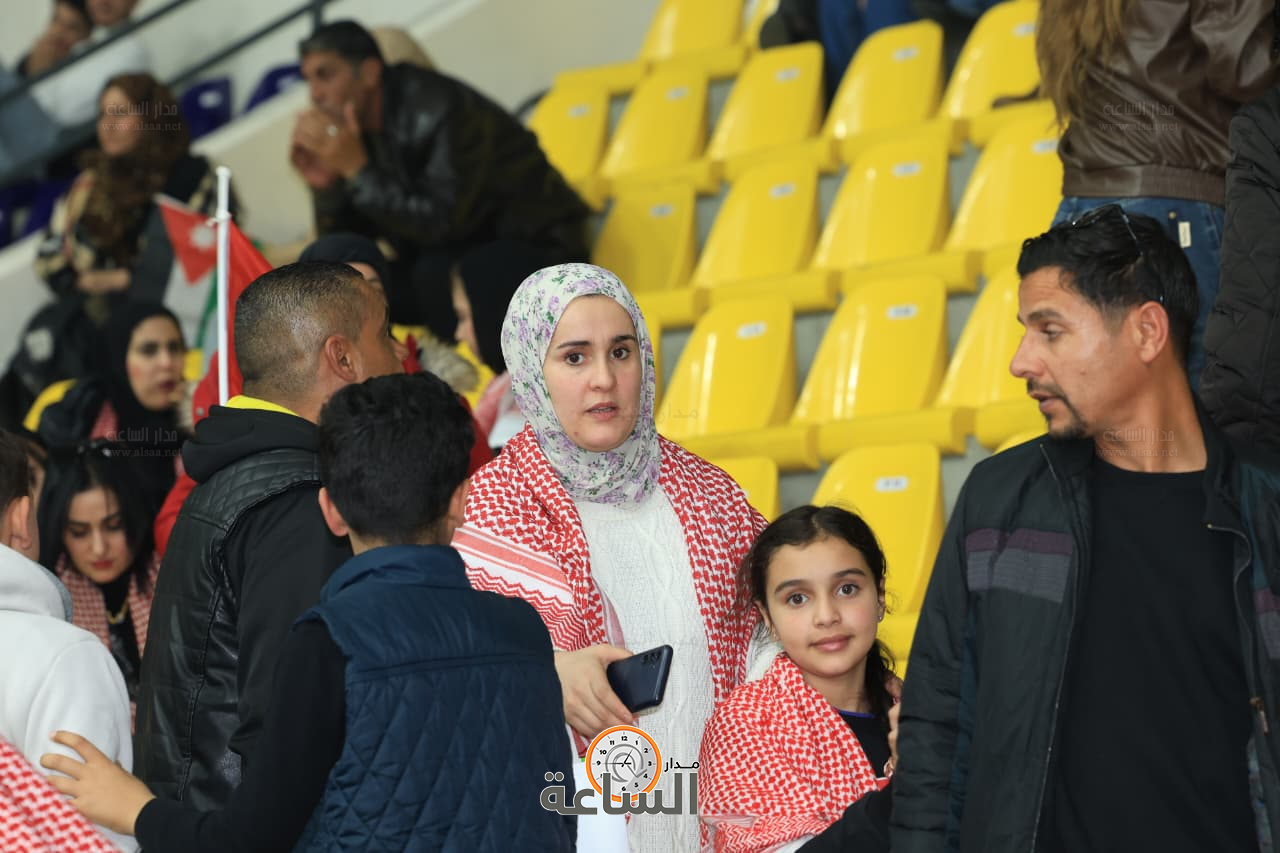 Madar Al-Saa Images 0.09365325623862897