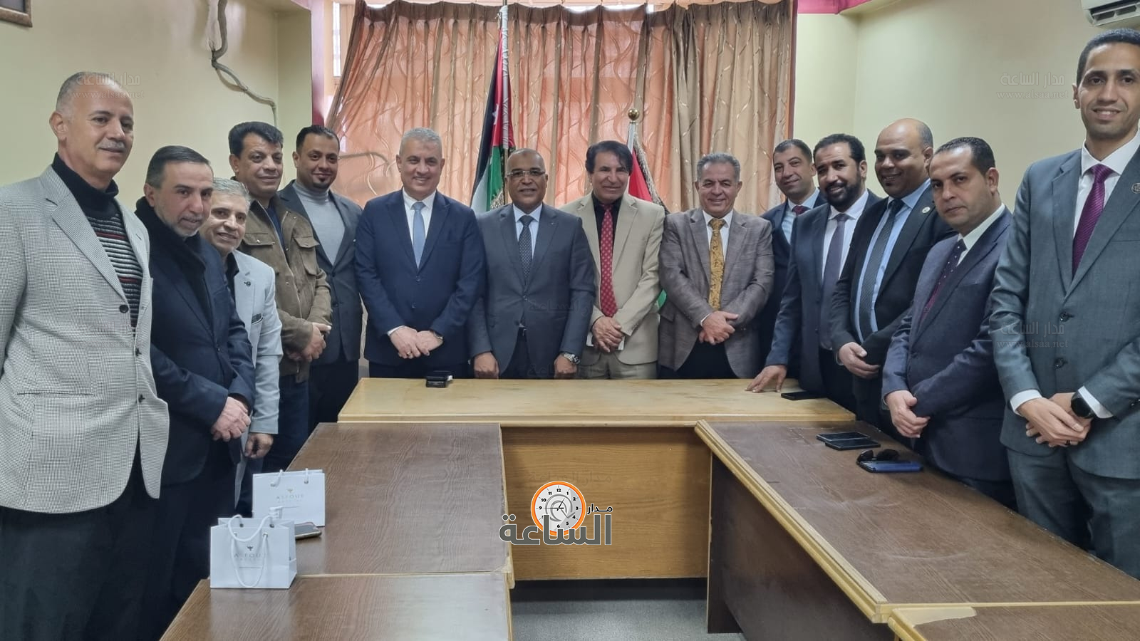 Madar Al-Saa Images 0.046862283909254066