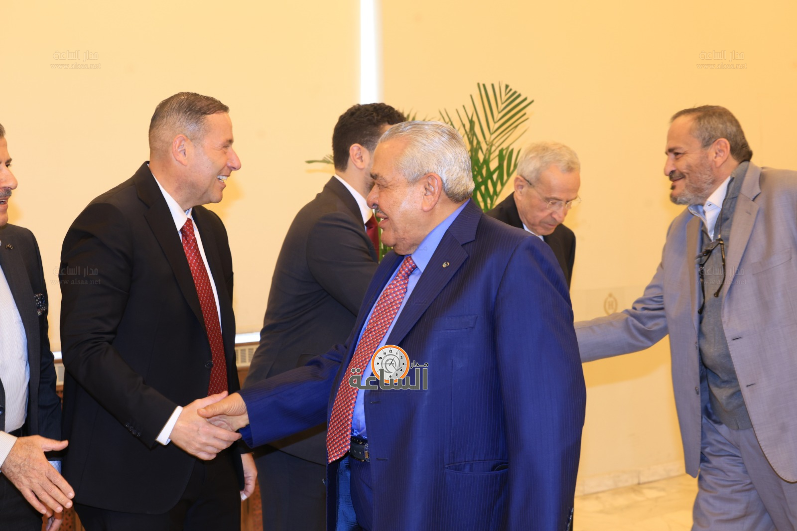 Madar Al-Saa Images 0.7001031503749807