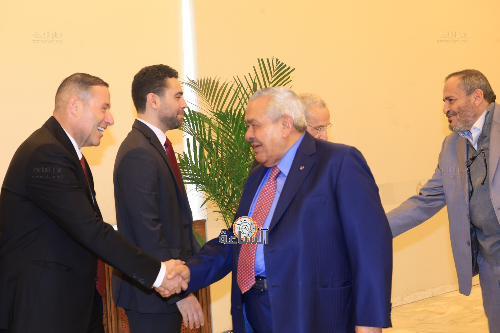 Madar Al-Saa Images 0.3783147369115293