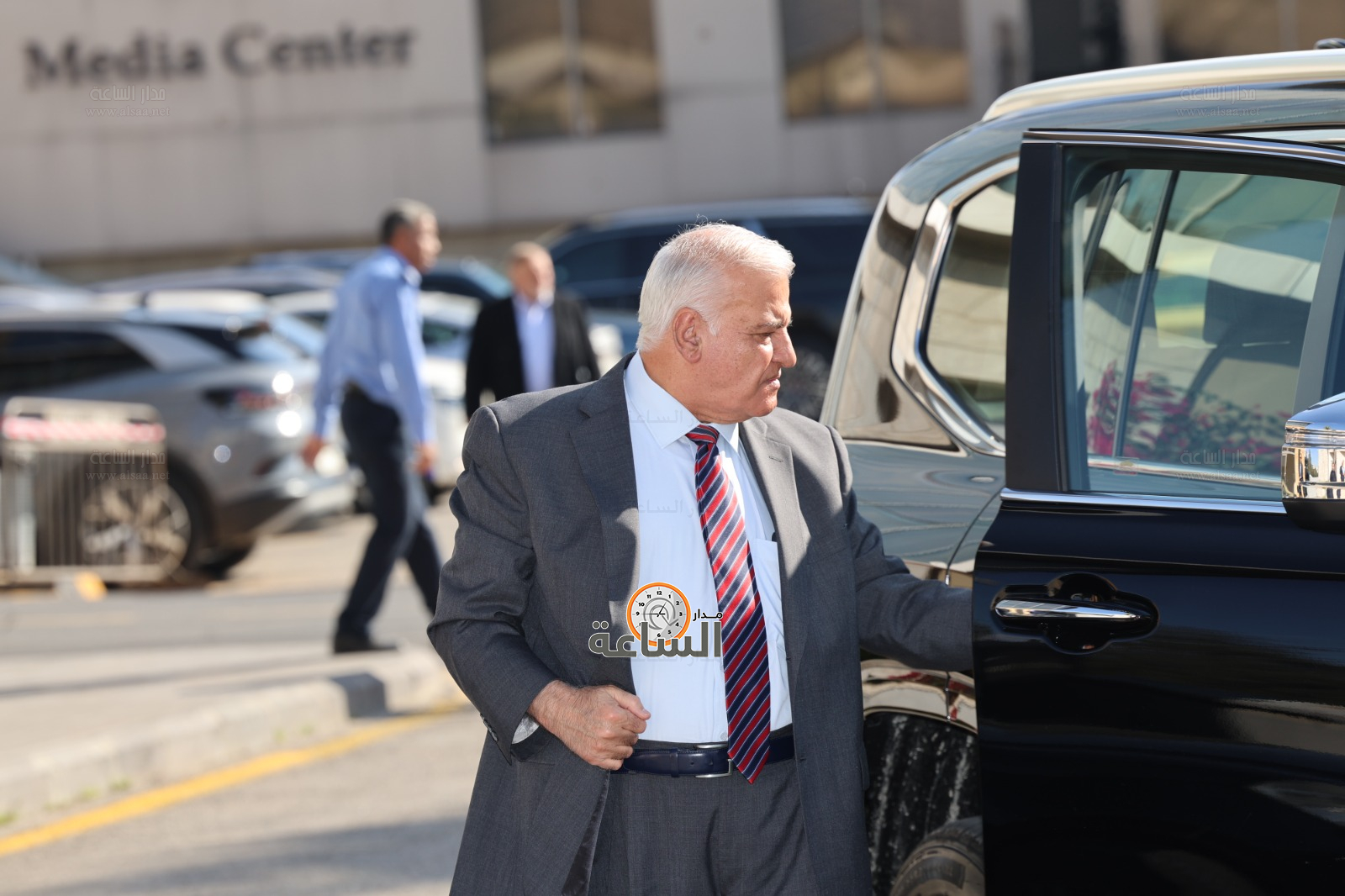 Madar Al-Saa Images 0.9563881305319631